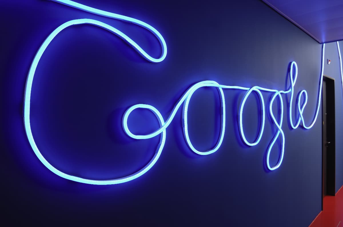 Google Neon-Schriftzug